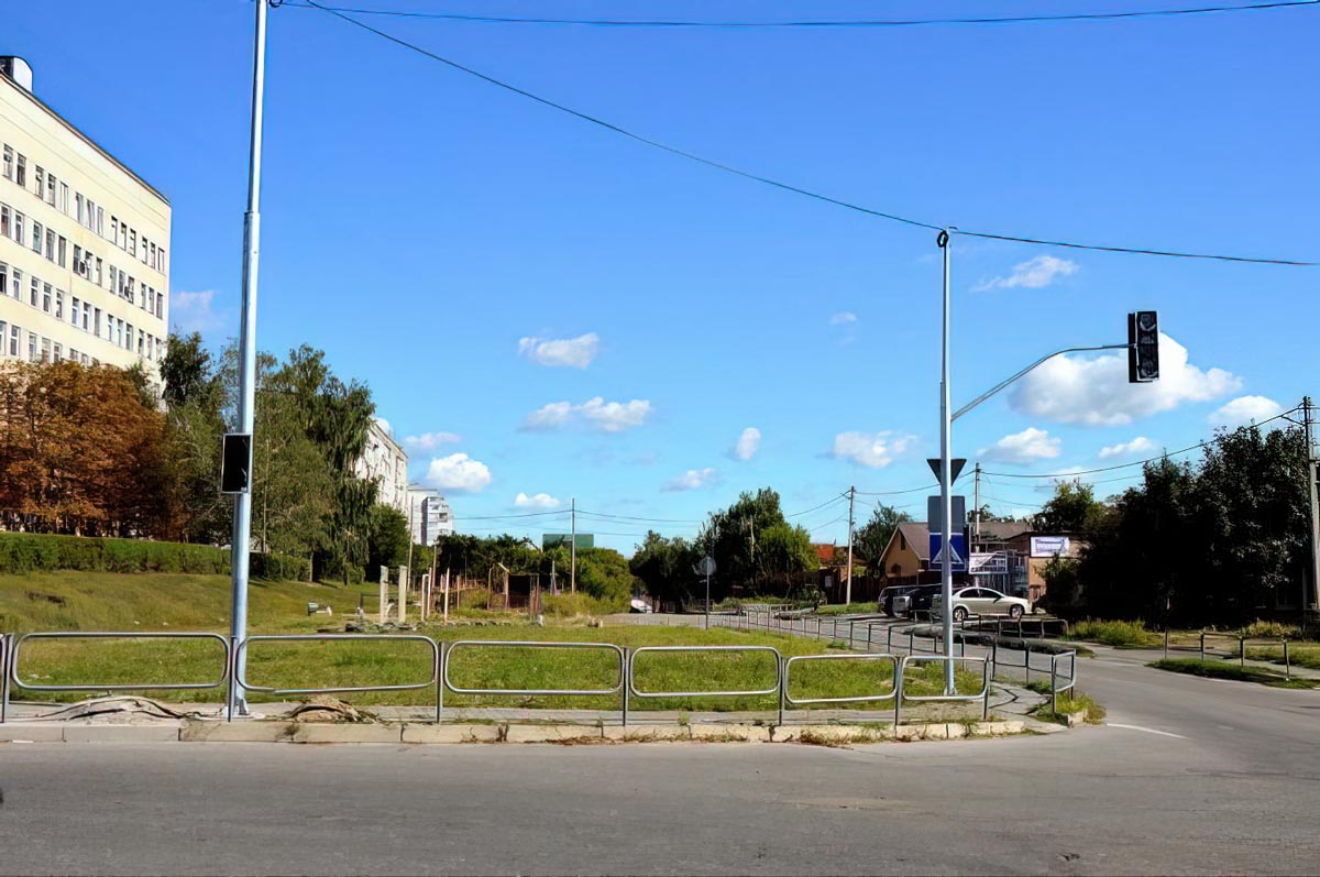 Тепер на перехресті вулиць Кропивницького і Шевченка головною для водіїв вважається перша