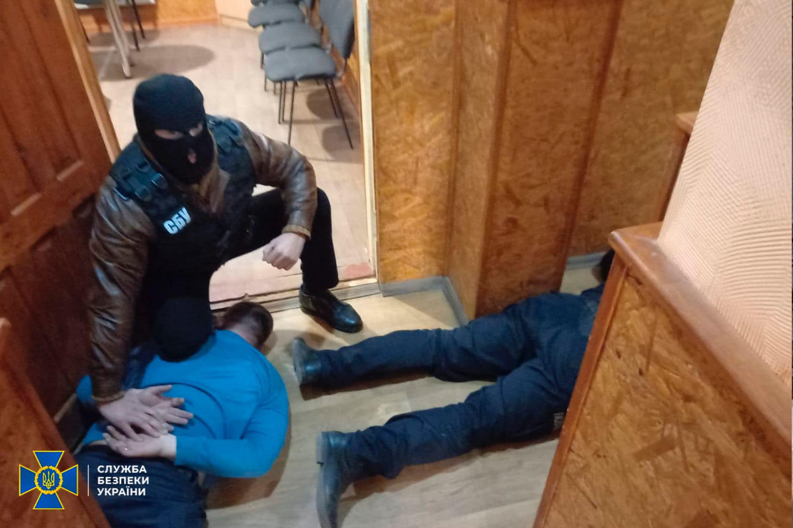 На Кіровоградщині затримали одного з керівників підрозділу поліції за вимагання хабара в атовця. ФОТО