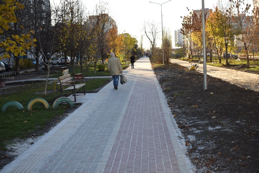Відновлення алеї між вулицями Жадова і Попова в Кропивницькому коштує близько 5 млн грн
