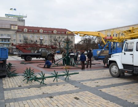 Кропивницький: відновлення пошкодженої торік новорічної фотозони коштуватиме 28 тисяч гривень