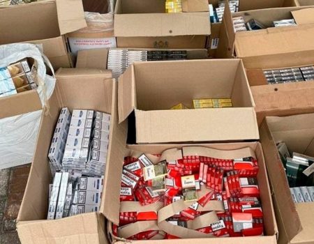 У Кропивницькому правоохоронці вилучили партію контрафактних цигарок на мільйон гривень. ФОТО