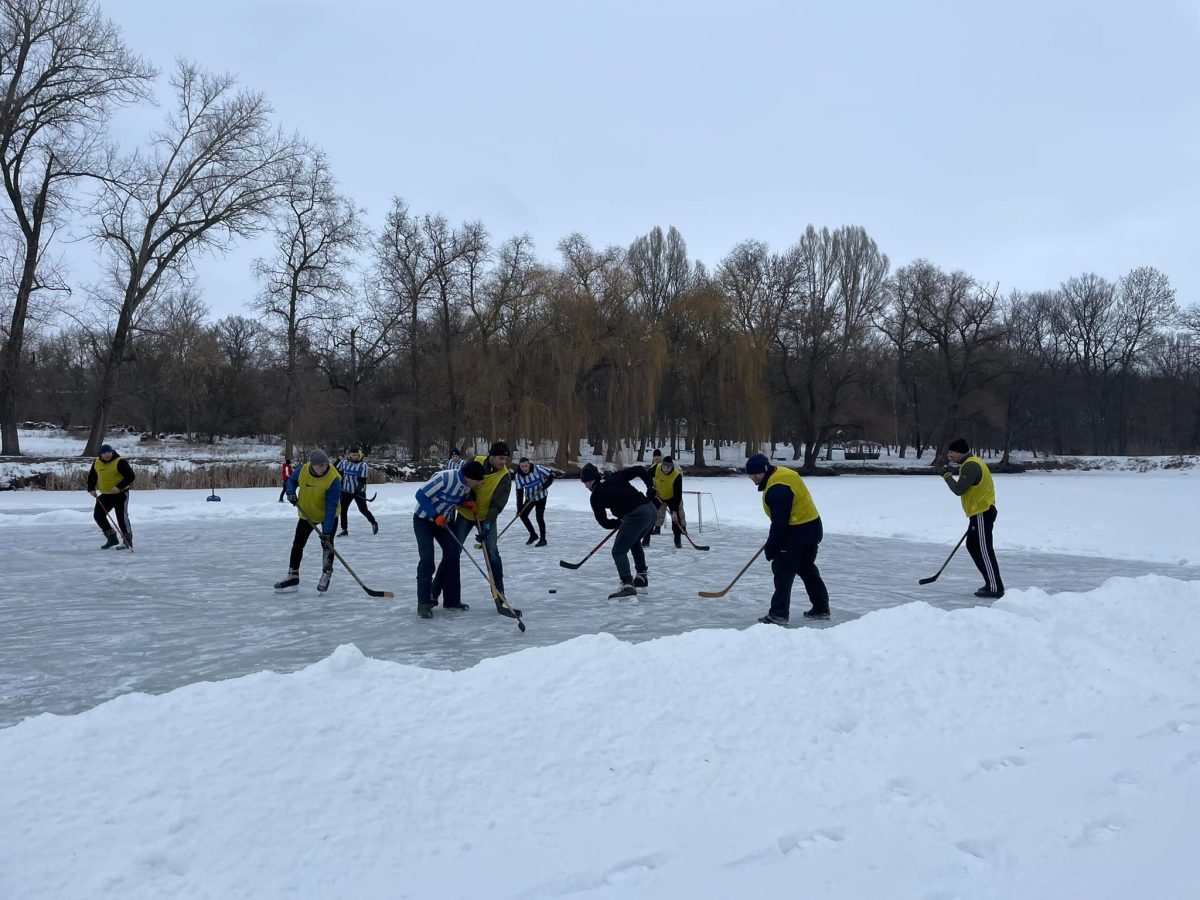 В Онуфріївці на Кіровоградщині відбувся турнір із хокею на льоду. ФОТО