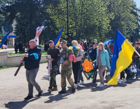 У Знам’янці два дні поспіль прощання з загиблими героями. ФОТО