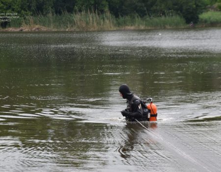 У Кропивницькому з Інгулу дістали тіло підлітка. ФОТО