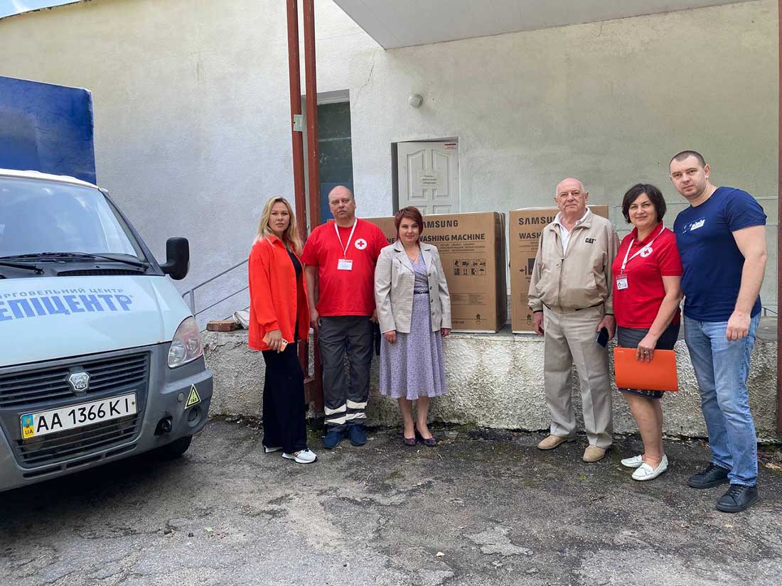 Дитячі лікарні Кіровоградщини отримали пральні машинки від &#8220;Червоного Хреста&#8221;. ФОТО