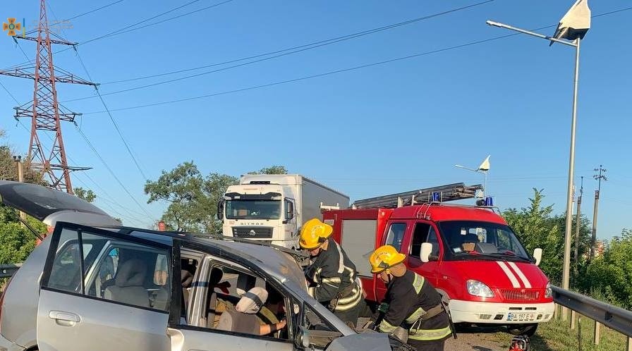 В Олександрії внаслідок зіткнення мікроавтобуса і легковика травмувалося 4 людей. ОНОВЛЕНО
