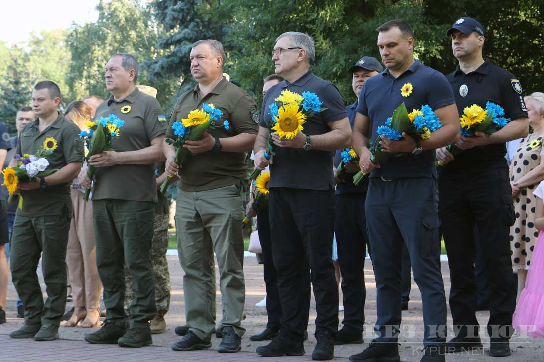 У Кропивницькому вшанували загиблих захисників України. ФОТО