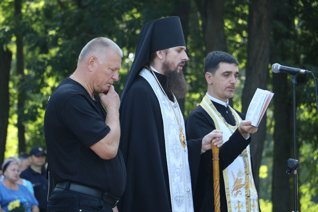 У Кропивницькому вшанували загиблих захисників України. ФОТО