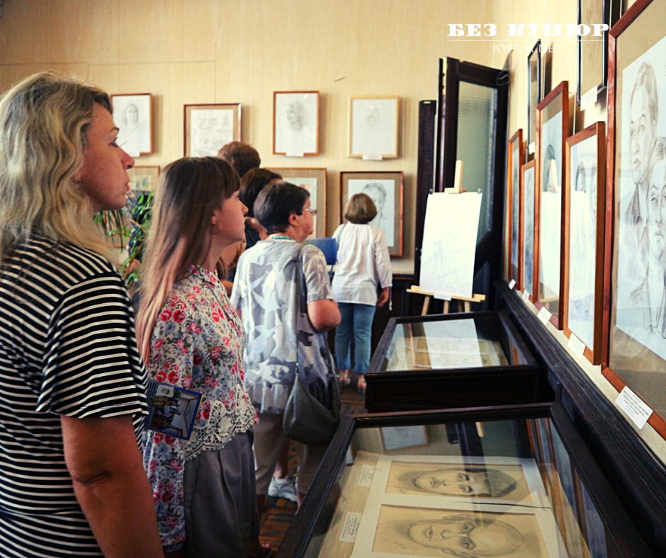 У Кропивницькому презентували виставку портретів наших земляків, які наближають перемогу у війні. ФОТО