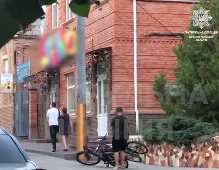 У Кропивницькому п’яний чоловік намагався поцупити в центрі міста відразу три велосипеди