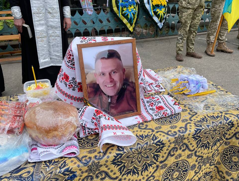 Кропивницький попрощався із трьома земляками