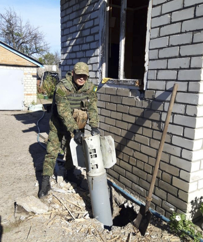 Міністр внутрішніх справ нагородив вибухотехніка з Кіровоградщини за розмінування Харківщини. ФОТО