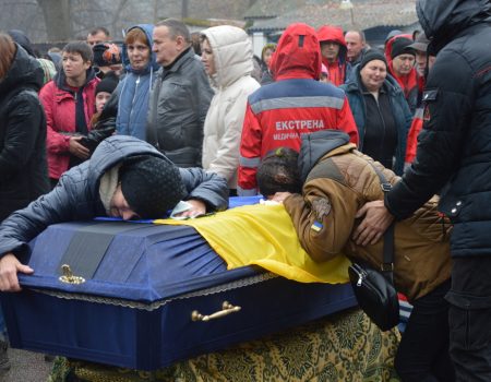 У Кропивницькому попрощалися із трьома загиблими воїнами. ФОТО