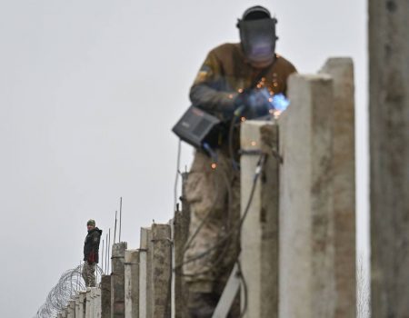 Україна зводить стіну на кордоні з Білоруссю, вже збудували 3 км. ФОТО
