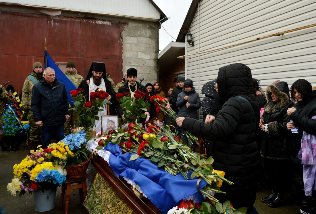 У Кропивницькому провели в останню путь загиблого воїна Сергія Лижнюка. ФОТО