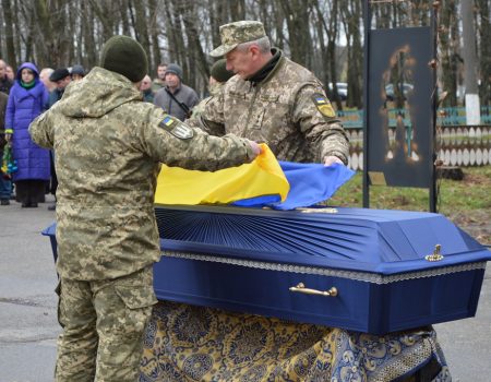 У Кропивницькому попрощалися з двома воїнами – Євгеном Цимбалом і Олексієм Варавою