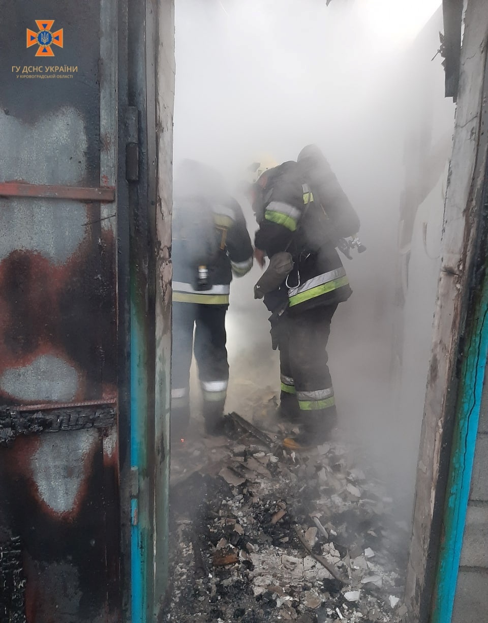 У Долинській громаді на Кіровоградщині на місці пожежі знайшли тіло загиблого. ФОТО
