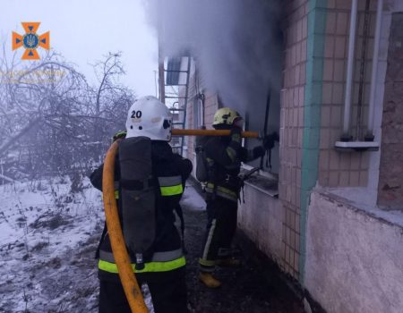 На Кіровоградщині під час пожежі у будинку виявили тіло загиблої жінки. ФОТО