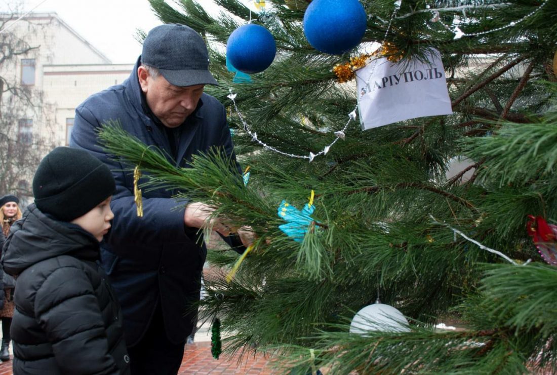У Кропивницькому відкрили новорічне містечко на честь ЗСУ і міст-героїв. ФОТО. ВІДЕО
