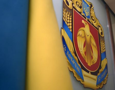 Майже пів мільйона гривень власних коштів працівники апарату облради скерували на підтримку ЗСУ