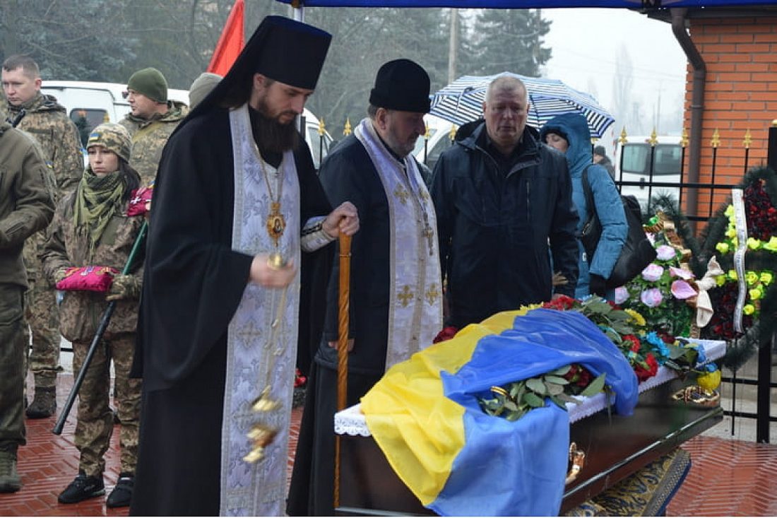 У Кропивницькому попрощалися з крайовим отаманом та бійцем добровольчої армії, який загинув під Бахмутом. ФОТО