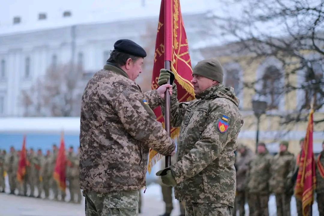 121-а бригада тероборони Кіровоградщини отримала за звитягу і доблесть бойовий прапор. ФОТО