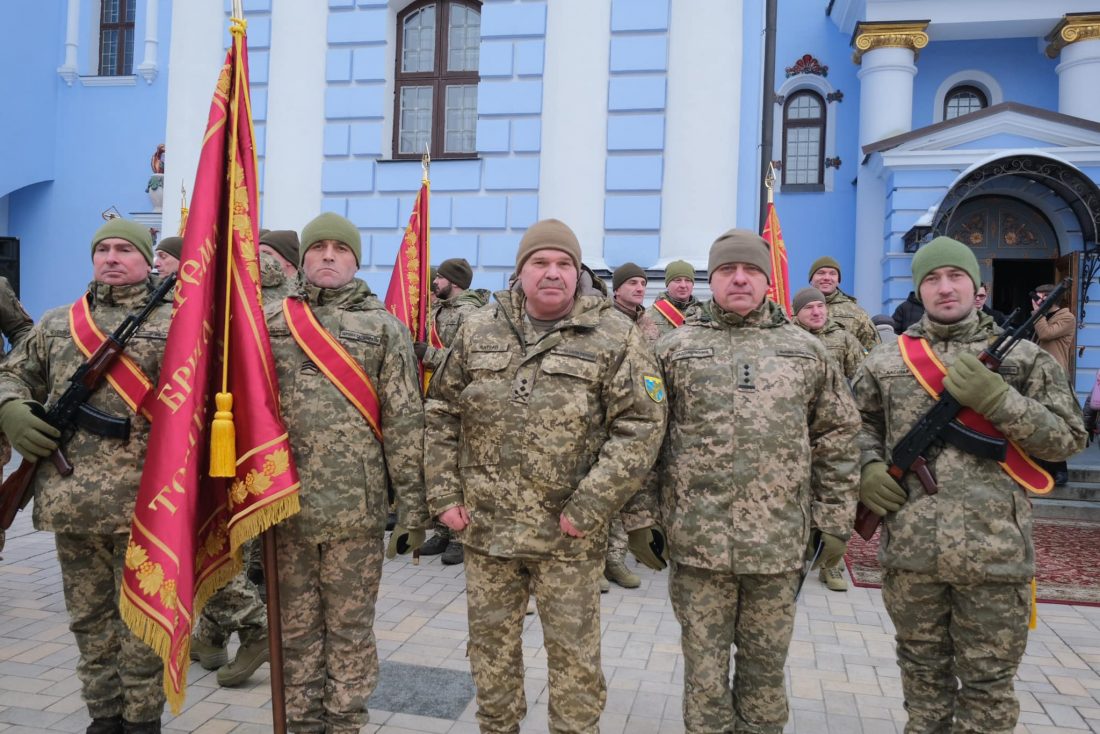 121-а бригада тероборони Кіровоградщини отримала за звитягу і доблесть бойовий прапор. ФОТО
