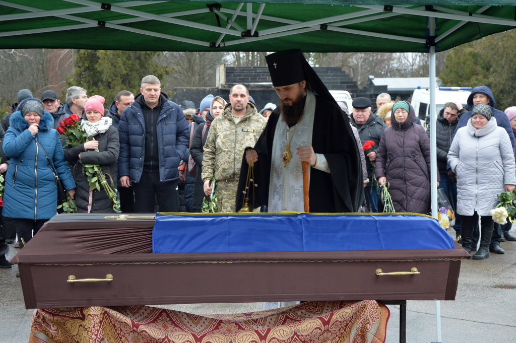 У Кропивницькому попрощалися з 27-річним командиром взводу Сергієм Случем. ФОТО