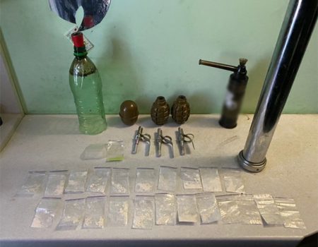 На Кіровоградщині двоє чоловіків самі виготовляли «амфетамін» та «метамфетамін» на продаж. ФОТО
