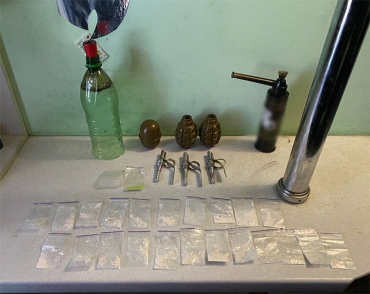 На Кіровоградщині двоє чоловіків самі виготовляли «амфетамін» та «метамфетамін» на продаж. ФОТО