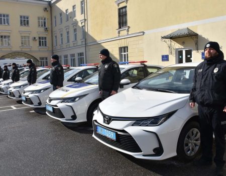 Автопарк поліції Кіровоградщини поповнили 14 нових службових тойот