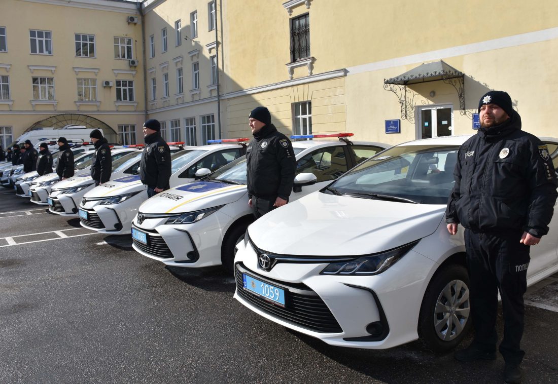 Автопарк поліції Кіровоградщини поповнили 14 нових службових тойот