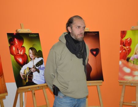 У Кропивницькому діє виставка фотопортретів дружин захисників “Серцем з тобою”. ФОТО