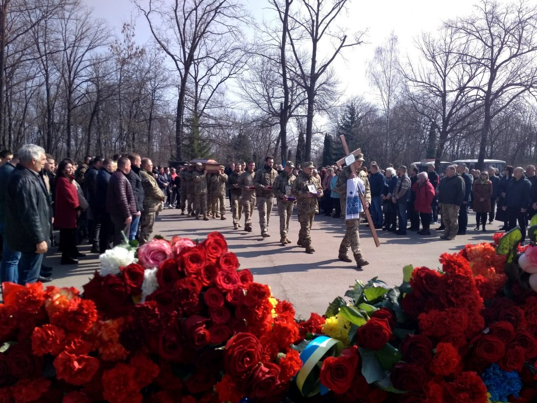 У Кропивницькому попрощалися з братами, які загинули ще в перший день війни. ФОТО