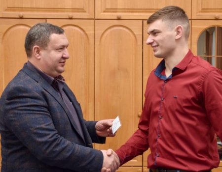 Студенти із Кіровоградщини отримали президентські стипендії, серед них – радник голови облради
