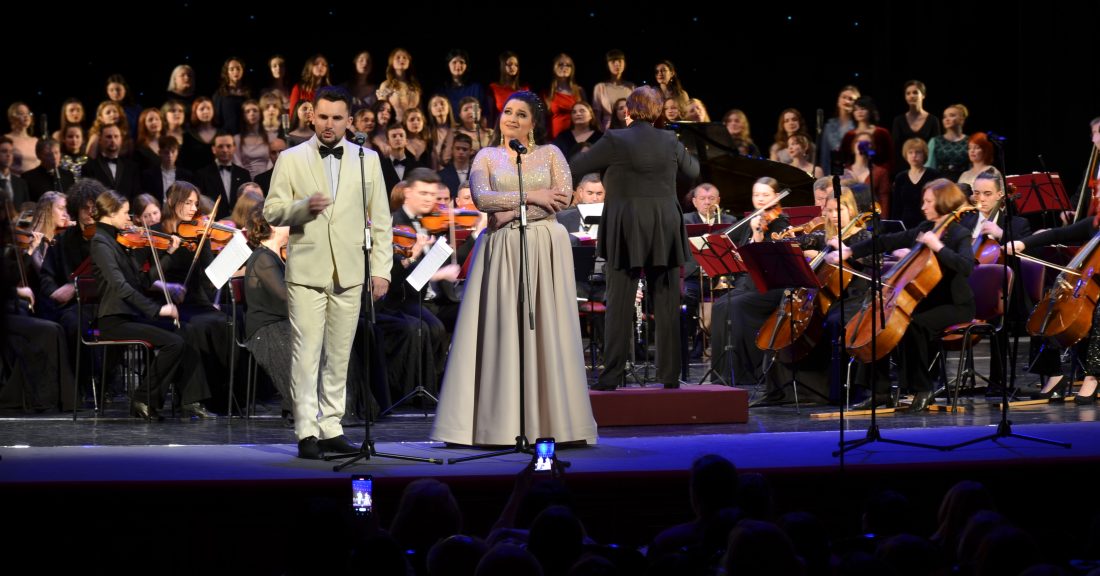 У Кропивницькому відбулася прем’єра оперети «Королева чардашу» у виконанні музичного коледжу. ФОТО