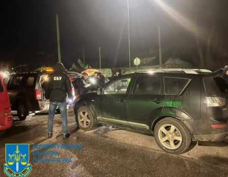 Правоохоронці Кіровоградщини розслідують справу про продаж авто, ввезених в країну як гуманітарні