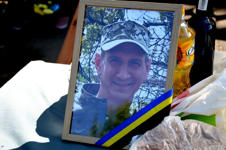 У Кропивницькому чотирьох воїнів провели до небесного війська. ФОТО ...
