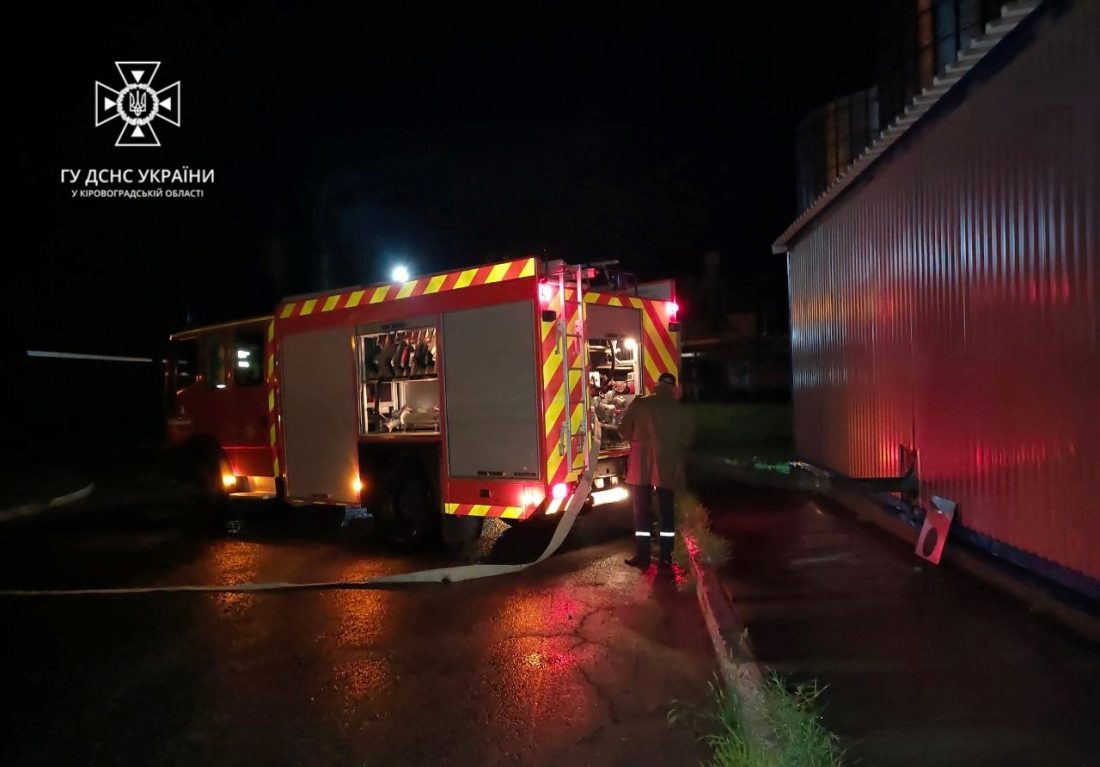 У Кропивницькому рятувальники відкачали дощові води за шістьма адресами. ФОТО