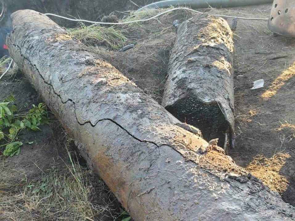 Через порив труби великого діаметра воду в селищі Новому Кропивницького подають погодинно