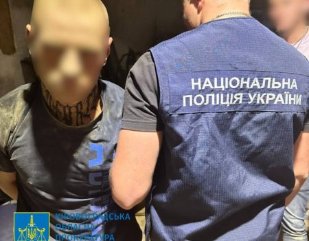 На Кіровоградщині затримали бандитів, які тероризували підприємця через вигаданий борг. ФОТО