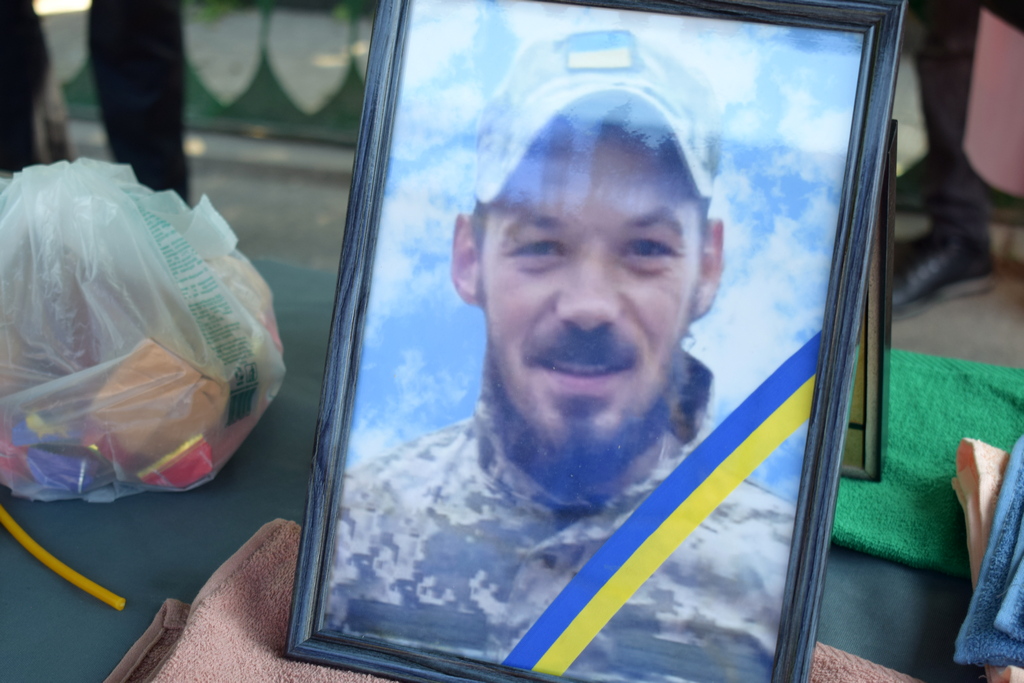 У Кропивницькому попрощалися з трьома загиблими воїнами. ФОТО