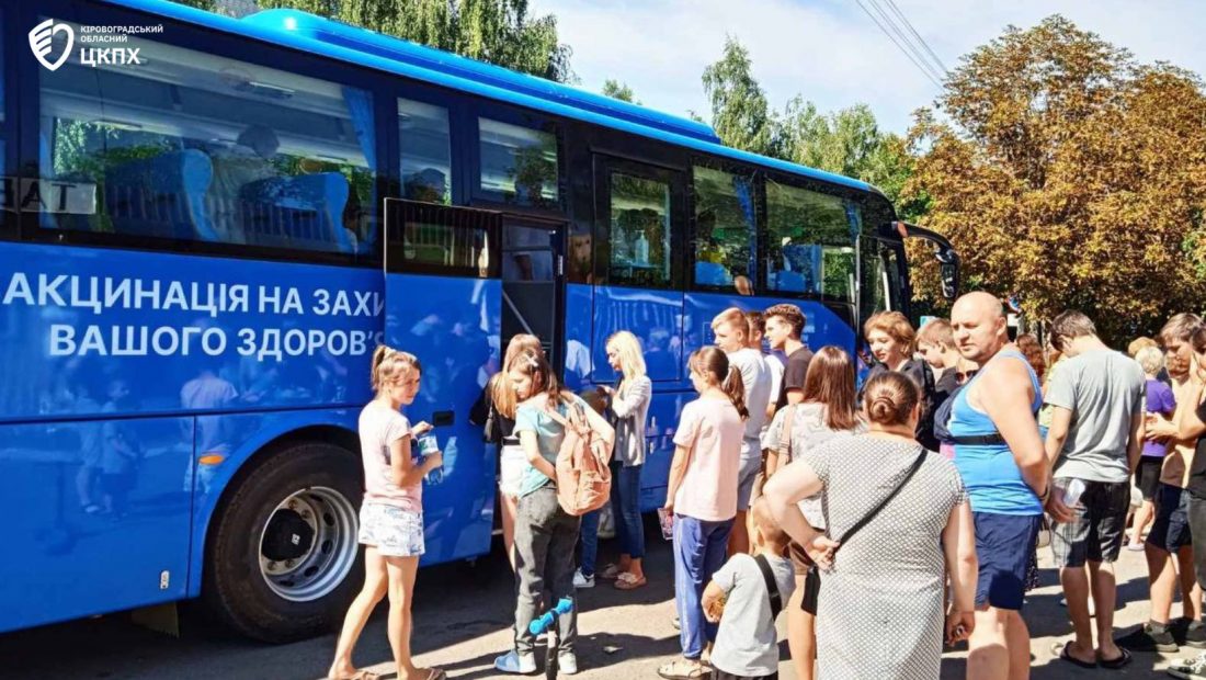 500 людей щепили під час виїзної вакцинації в Смолінській громаді на Кіровоградщині