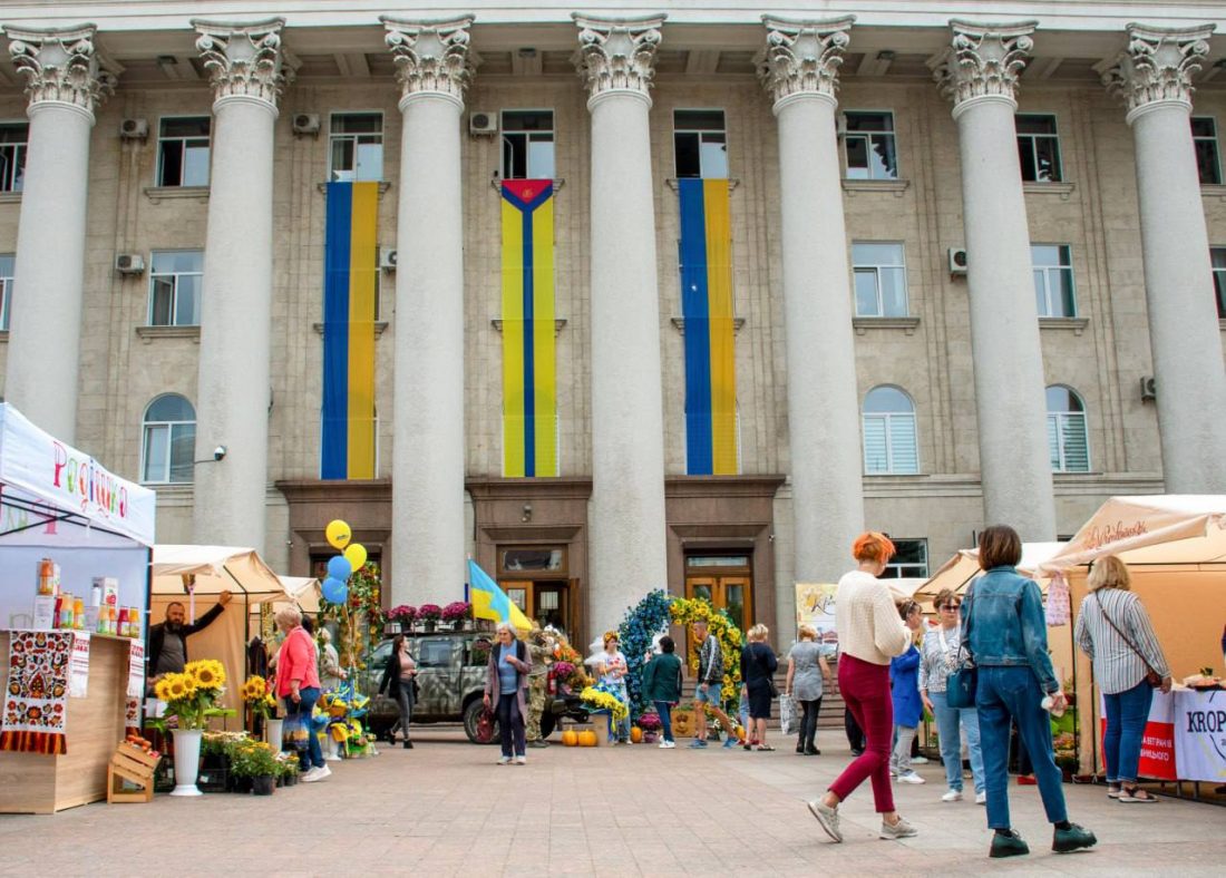 У Кропивницькому проходять ярмарок та челендж &#8220;Квіти для ЗСУ&#8221;. ФОТО