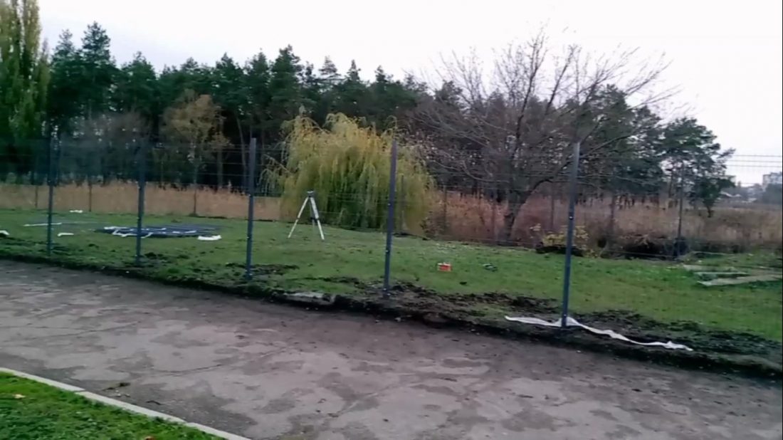 Прокуратура: Паркан біля Інгулу зводять попри рішення суду, а земля виділена &#8211; з порушеннями
