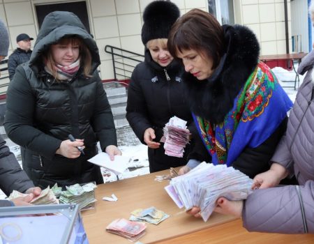 Чверть мільйона для ЗСУ зібрали під час благодійного ярмарку в селищі на Кіровоградщині. ФОТО