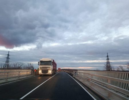 Рух транспорту на трасі М-30 на Кіровоградщині повністю відновили