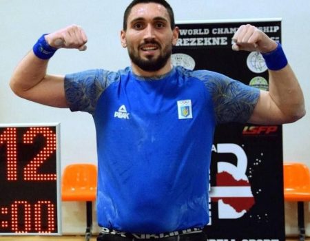 Спортсмен із Кіровоградщини здобув перемогу на Чемпіонаті світу з гирьового спорту. ФОТО