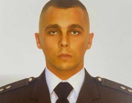29-річний поліцейський з Кіровоградщини загинув під час евакуації людей  із вокзалу в Херсоні
