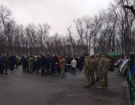 Сьогодні в Кропивницькому День жалоби за трьома загиблими військовими